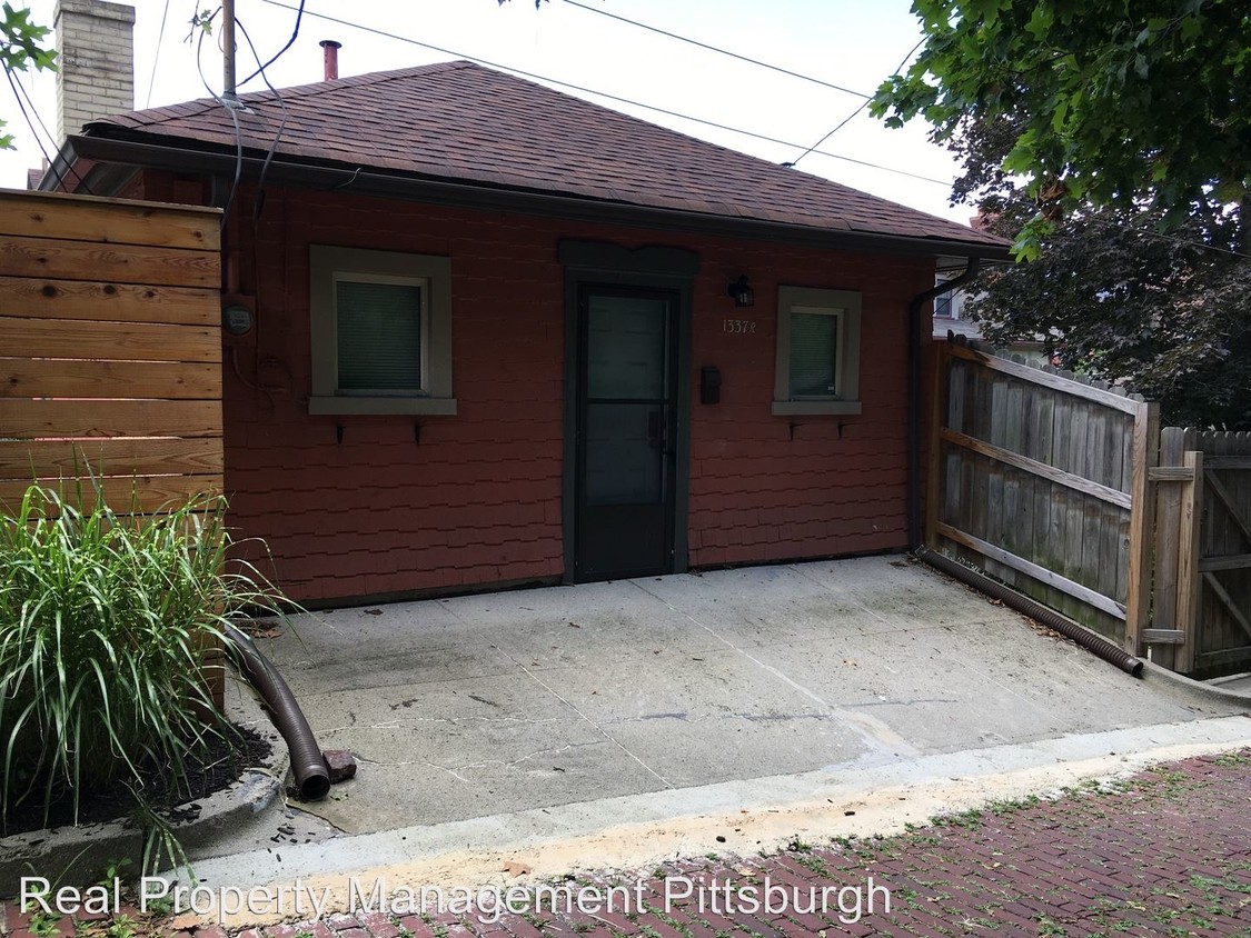 Primary Photo - 1 br, 1 bath House - 1337 Beechwood Blvd Rear