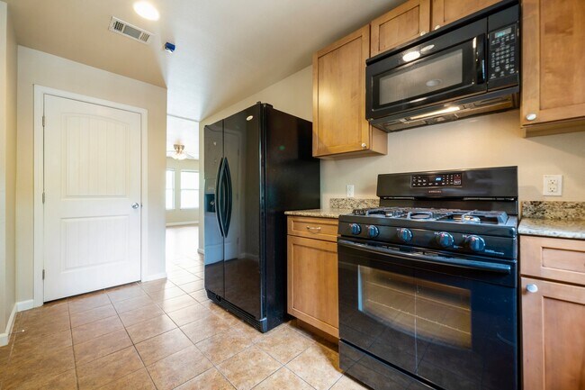 Foto del edificio - 4805 Evans Ave