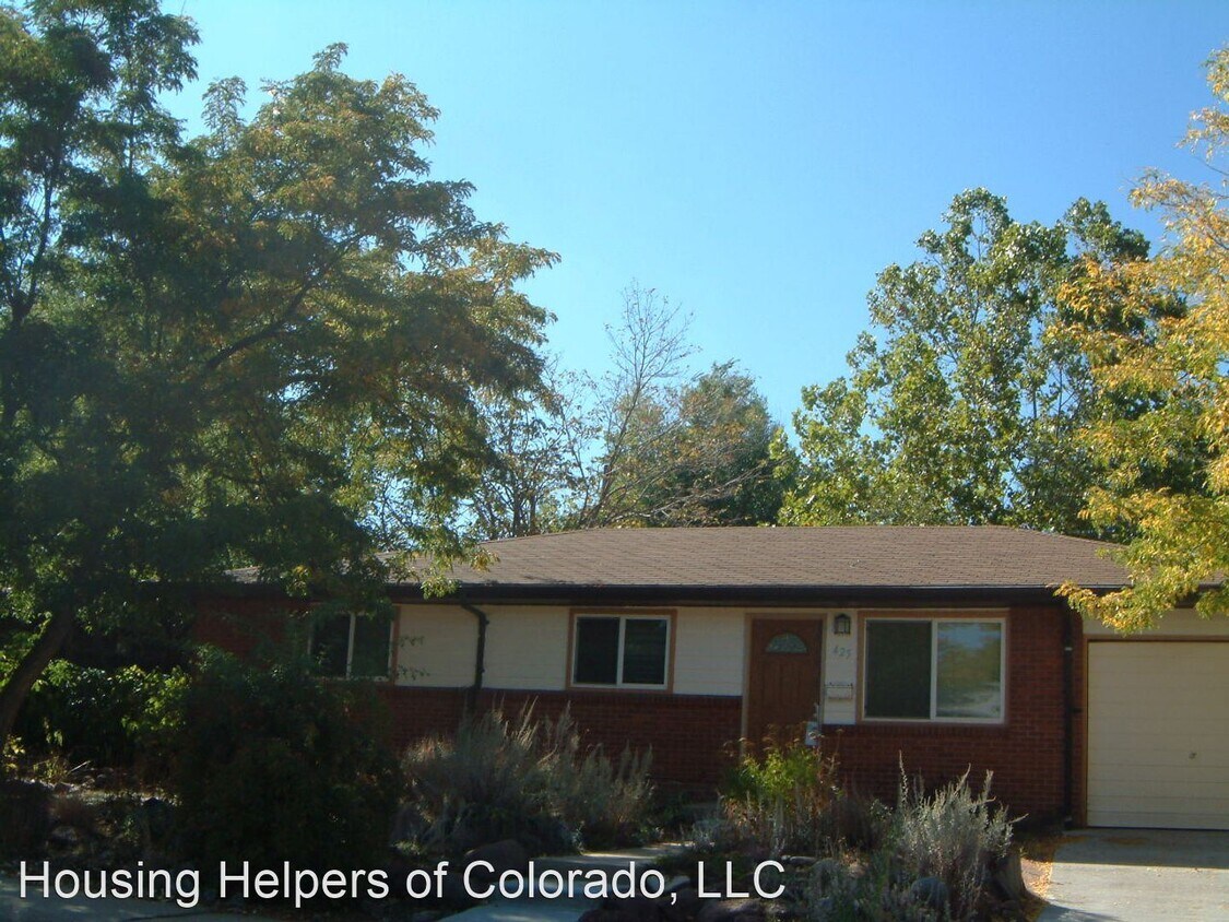 Primary Photo - 5 br, 2.5 bath House - 425 South 39th Street