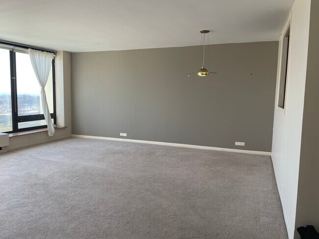 Living Room Dining Room - 5445 N Sheridan Rd