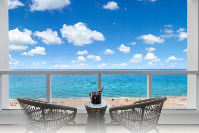 Foto del edificio - 4391 Collins Ave