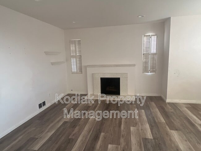 Foto del edificio - 2153 Broadmoor St S
