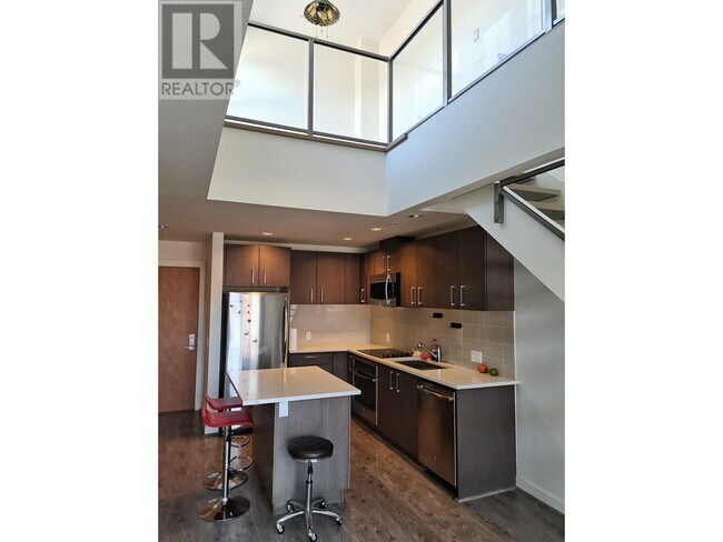 Photo du bâtiment - 5983-5983 Gray Ave