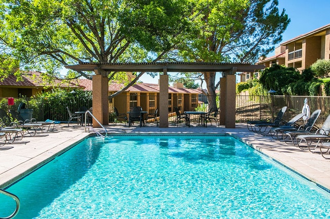 Del Rio Apartments photo'