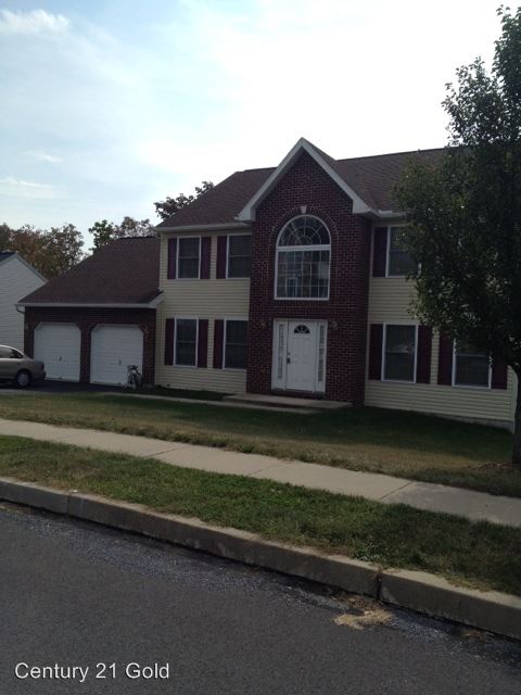 Building Photo - 10 Sawgrass Dr