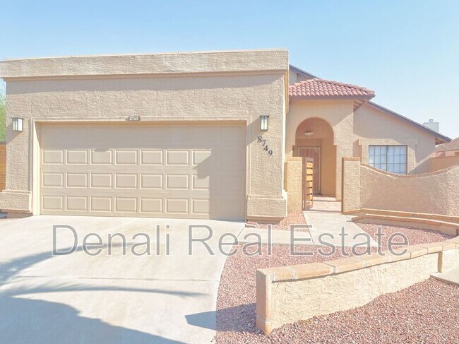 Foto del edificio - 8749 E Belleview St