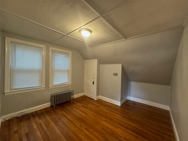 Building Photo - 88 Porter St