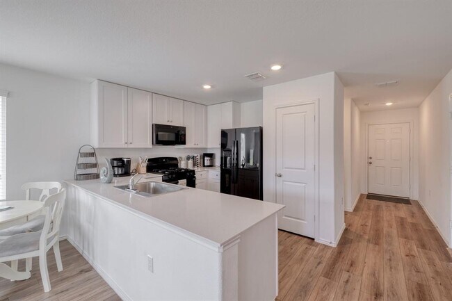 Building Photo - 2516 Carpathian Cv