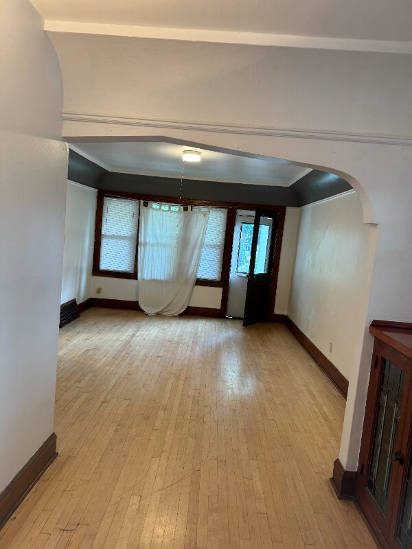 Building Photo - 1300 E Manitoba St