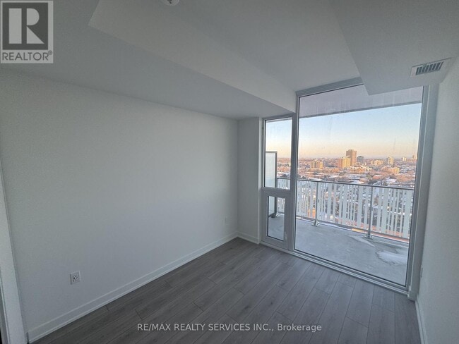 Building Photo - 1 Fairview Rd E