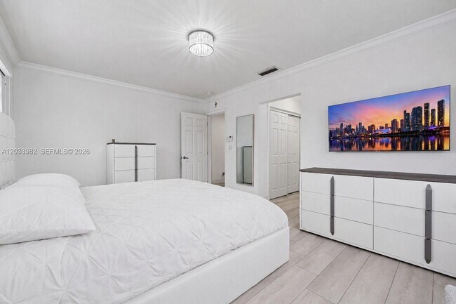 Foto del edificio - 9780 SW 19th St