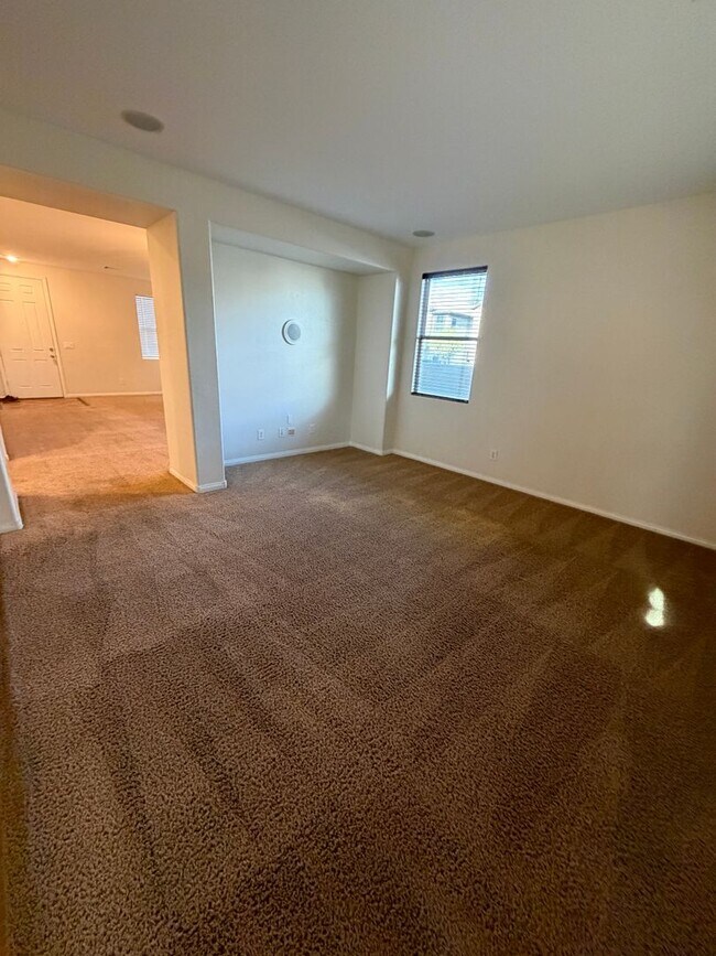 Foto del edificio - 3441 Visionary Bay Ave