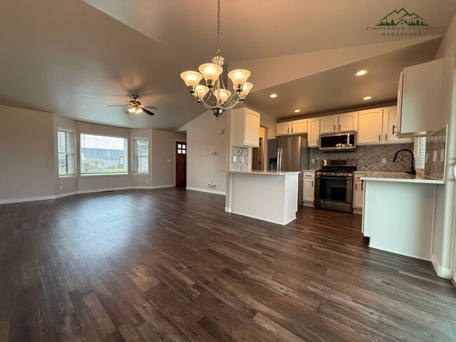 Foto del edificio - 3-bedroom, 2-bathroom home located in the heart of Harrisburg