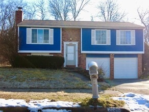 Building Photo - 2228 Belltree Dr