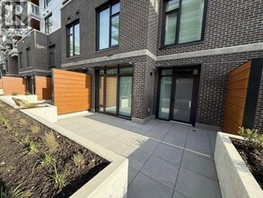 Building Photo - 755 Harbourside Dr