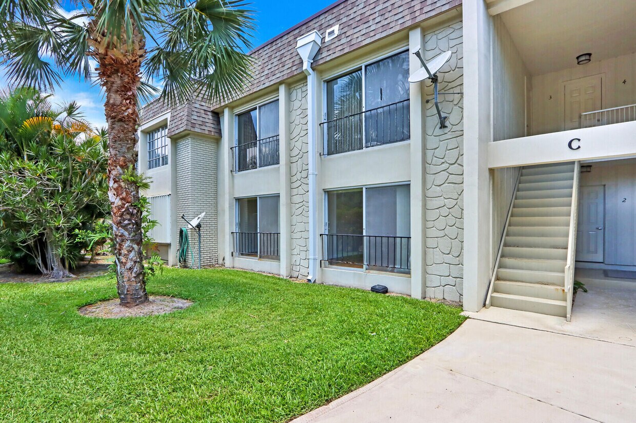 11518 Landing Pl Unit C1, North Palm Beach, FL 33408 Condo for Rent