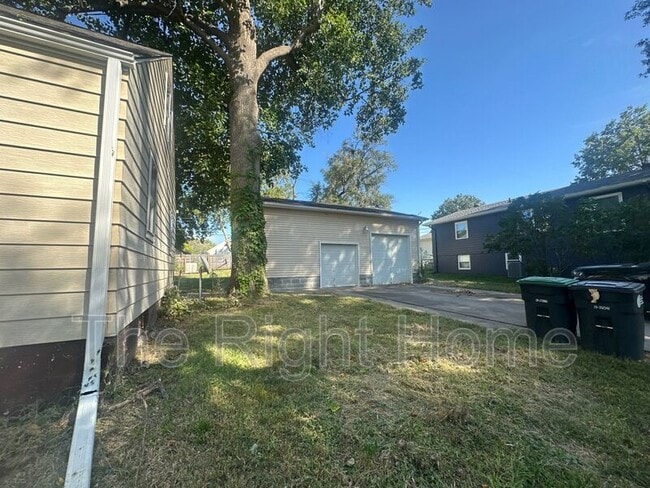 Photo - 5417 S 49th St House