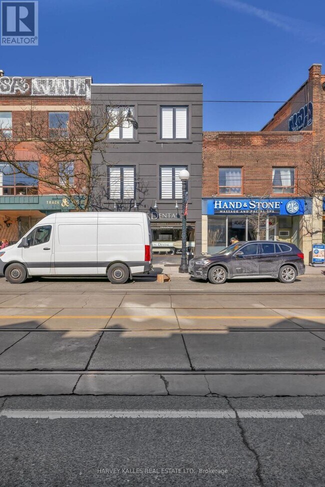 Building Photo - 580A-580A College St