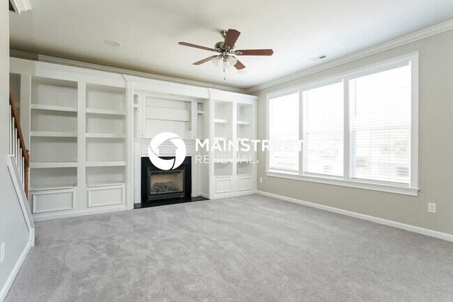 Foto del edificio - 4 Bedroom Pet-Friendly Home in Wake Forest...