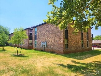 Building Photo - 4101 S Shields Blvd