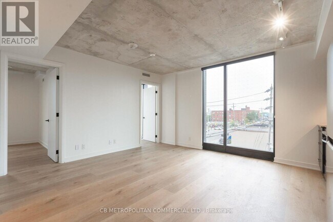 Photo du bâtiment - 7-307 Fairbank Ave