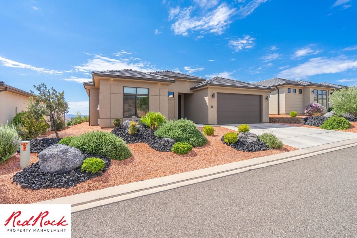 Primary Photo - Modern 3 Bedroom Single-Level Home in Vill...