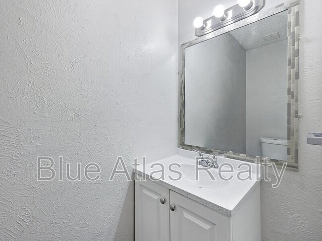 Building Photo - 1908 Nolen Ct