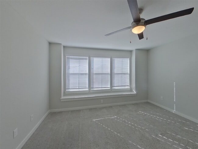 Building Photo - 4914 San Fabiano Ct