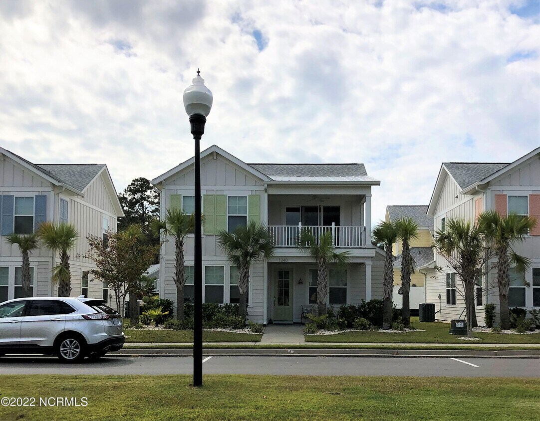 Foto principal - 1240 Kingfish Blvd