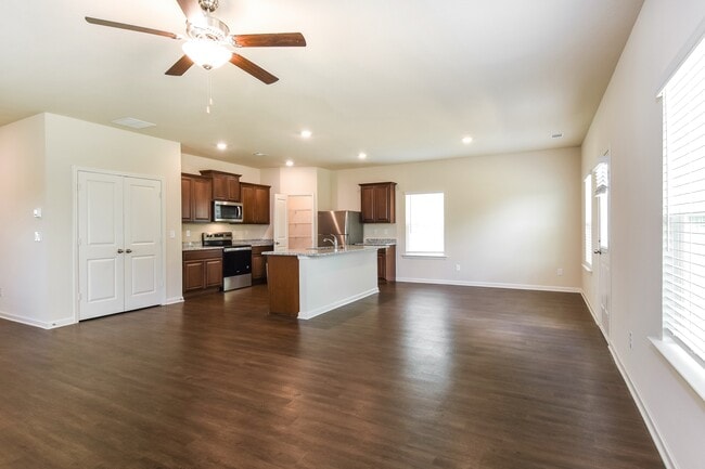 Foto del edificio - 150 Innis Brk Cir