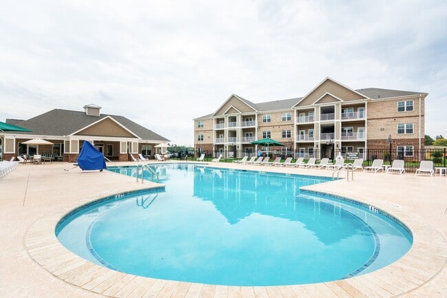 Building Photo - Midway at Archdale