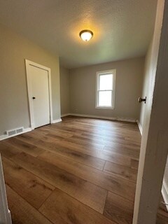 Building Photo - 405 8th Ave SW