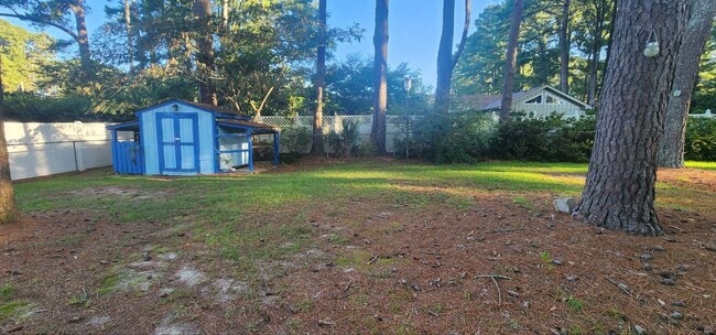 Building Photo - 237 Forest Ln