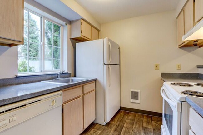 Foto del edificio - INCREDIBLE 2-bed/1.5bath Town House- AND I...