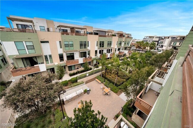 Building Photo - 2 br, 5 bath Condo - 1675 Grand Vw