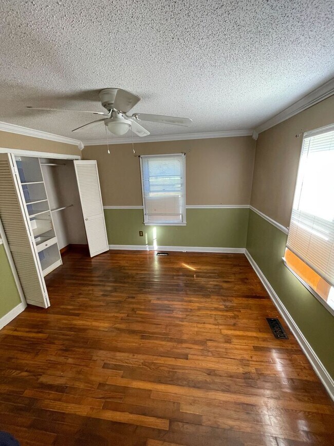 Foto del edificio - 961 Iron Bridge Rd