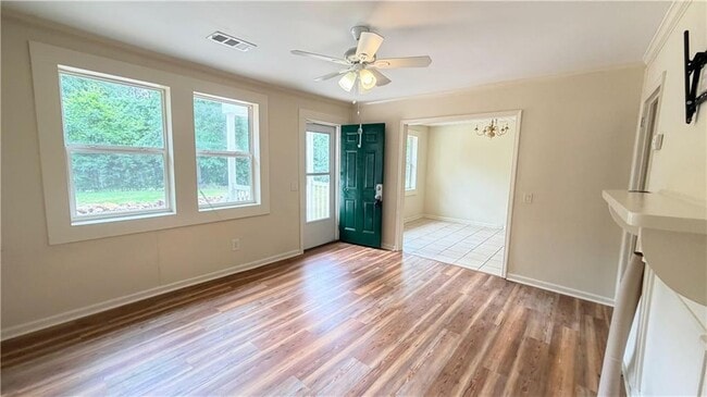 Foto del edificio - 3406 Holly Springs Rd