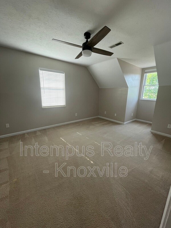Foto del edificio - 7728 Chapel Bend Dr