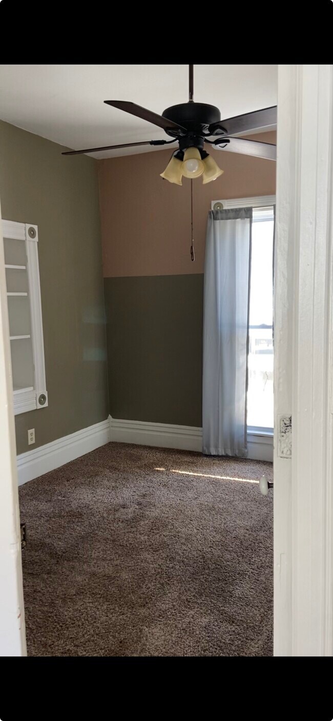 Foto del edificio - 209 E High St