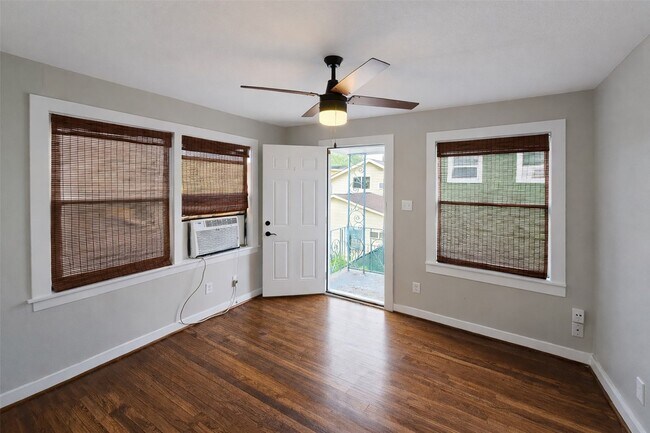 Building Photo - 1621 Wesley St