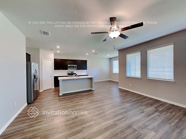 Foto del edificio - 14832 Grey Feather Trail