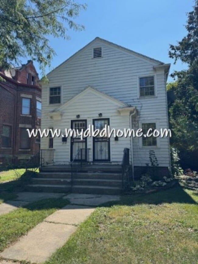Building Photo - 305 W Creighton Ave