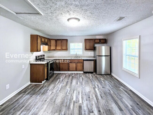 Foto del edificio - 306 Walker Dr