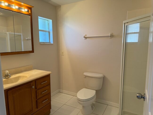 Foto del edificio - 1144 SE 32nd Ter