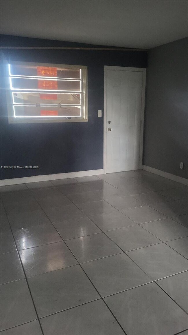 Foto del edificio - 1220 SW 5th St