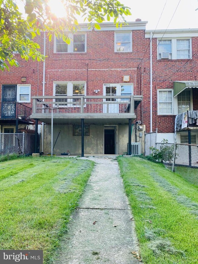 Building Photo - 5517 Hillen Rd