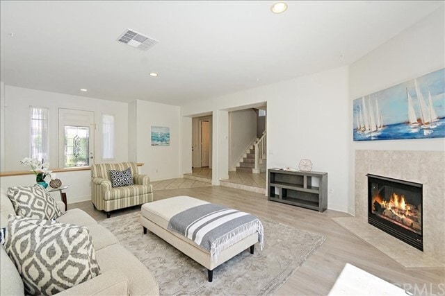 Building Photo - 19 Pepper Tree Ln