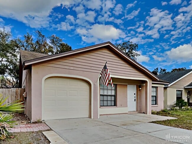 Building Photo - 10919 Livingston Dr