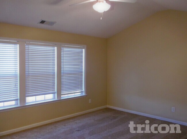 Foto del edificio - 3515 Donamire Way NW