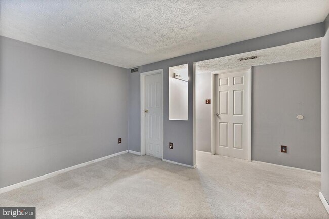 Foto del edificio - 8386A Brockham Dr